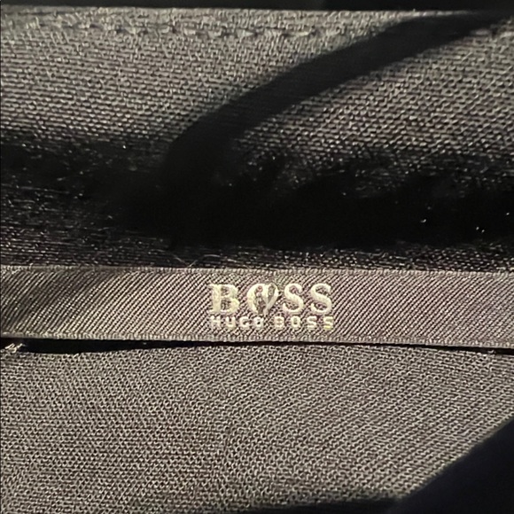 Hugo Boss Classic Black Pencil Skirt - Picture 4 of 7